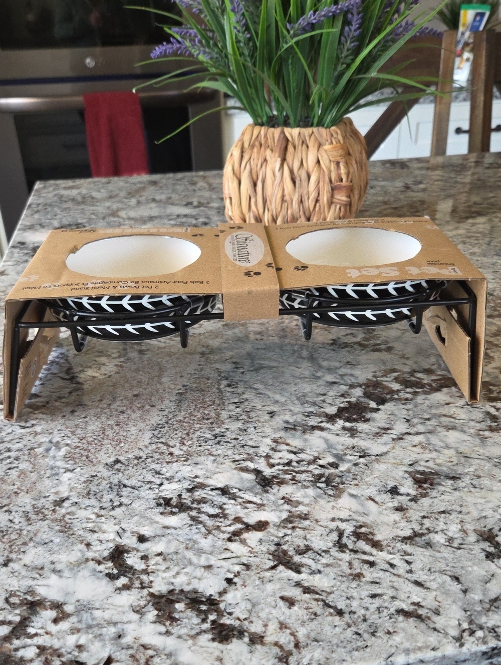 Ceramic Pet Bowls with Black and White Leaf Pattern - Set of 2